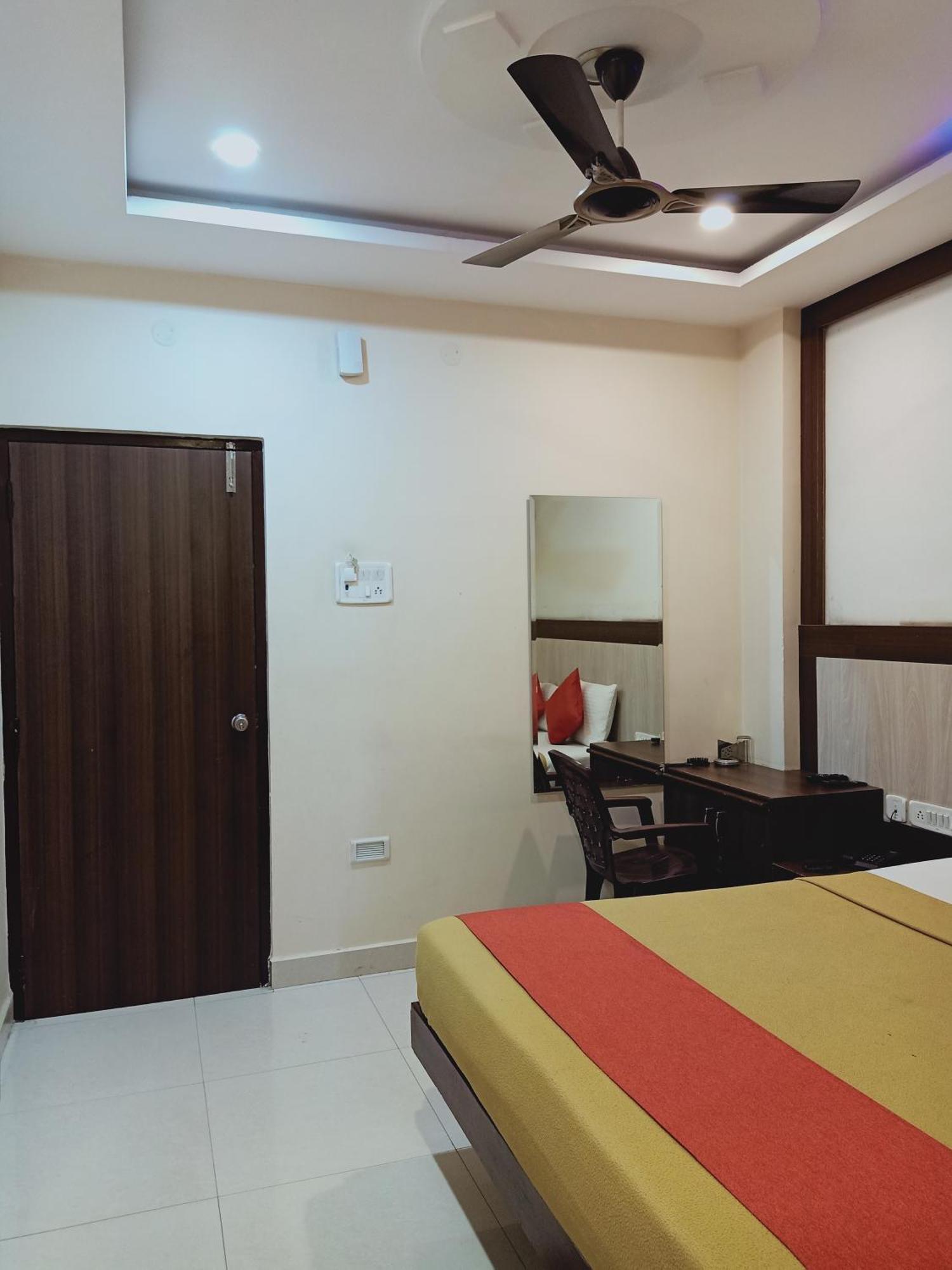 Hotel Neem Tree Hyderabad Airport Shamshabad Esterno foto